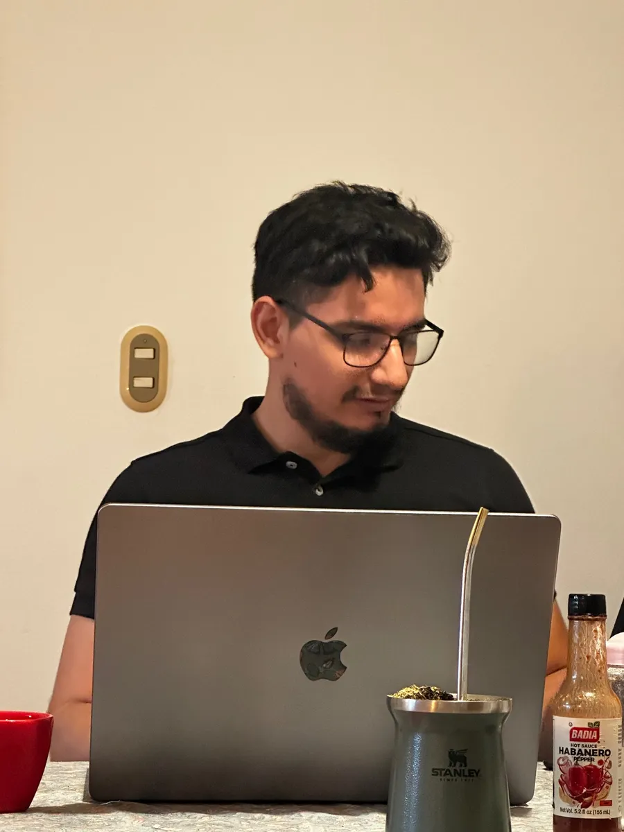 Guillermo working with mate